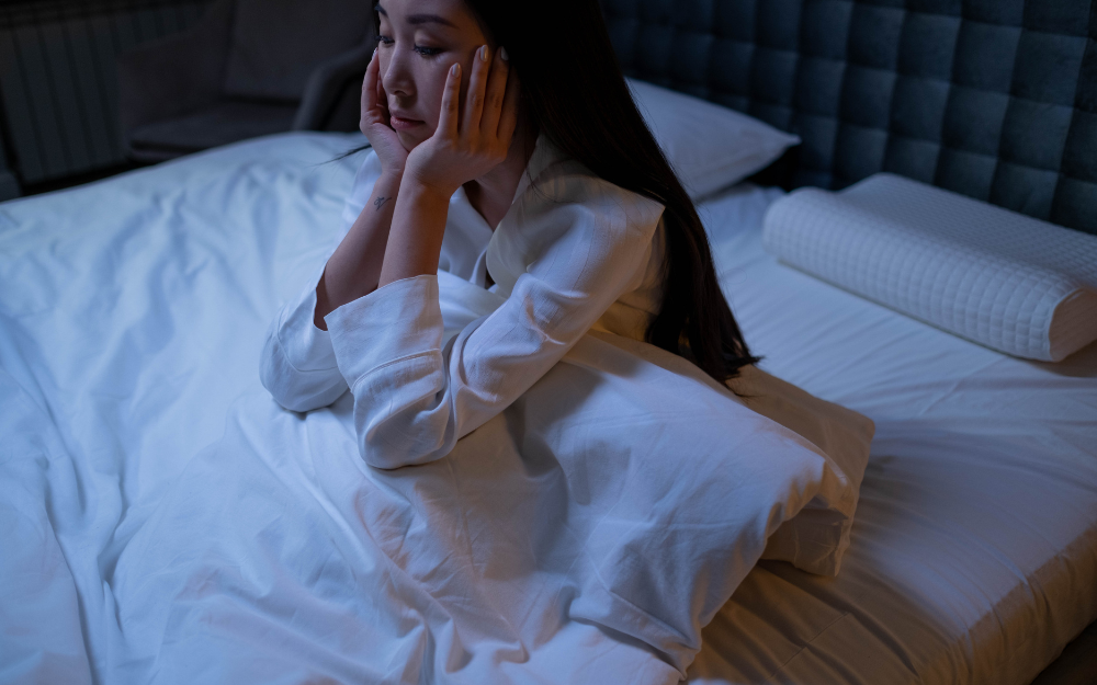 Khó Ngủ Hoặc Mất Ngủ Trầm Trọng là dấu hiệu gì khi chăm sóc sức khỏe cá nhân tại nhà