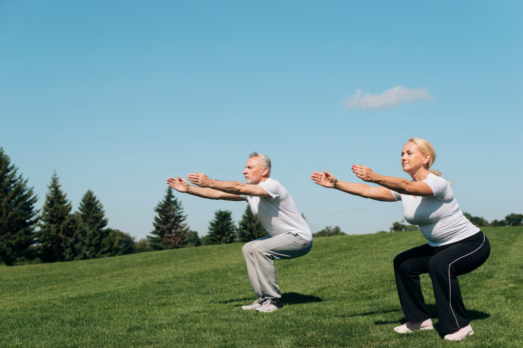 Tập thể dục chăm sóc sức khỏe người cao tuổi